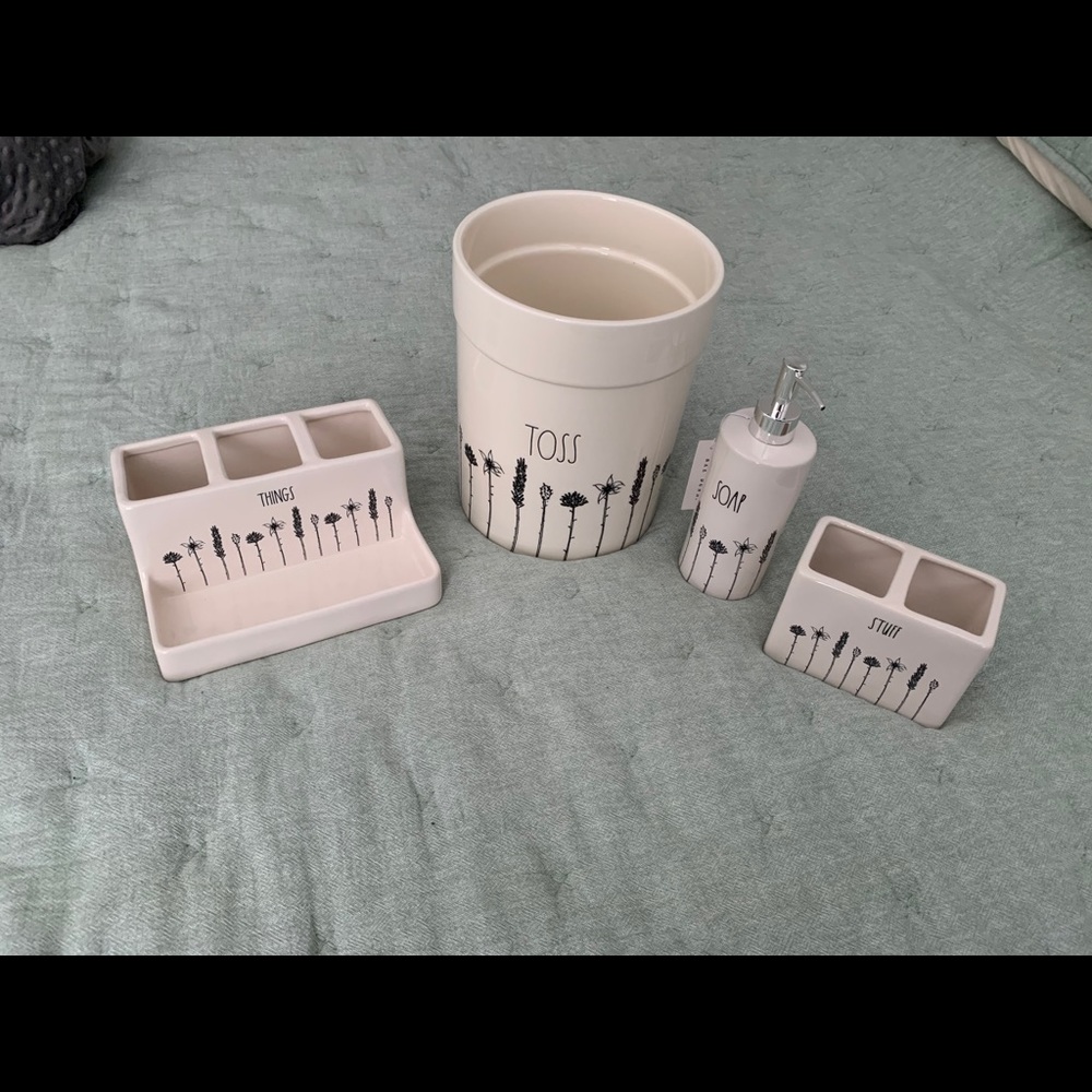 Rae Dunn floral bathroom set